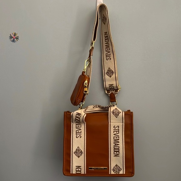 ⭐️Host Pick ⭐️ Steve Madden Bwebber Convertible Bag True Cognac - Picture 14 of 14